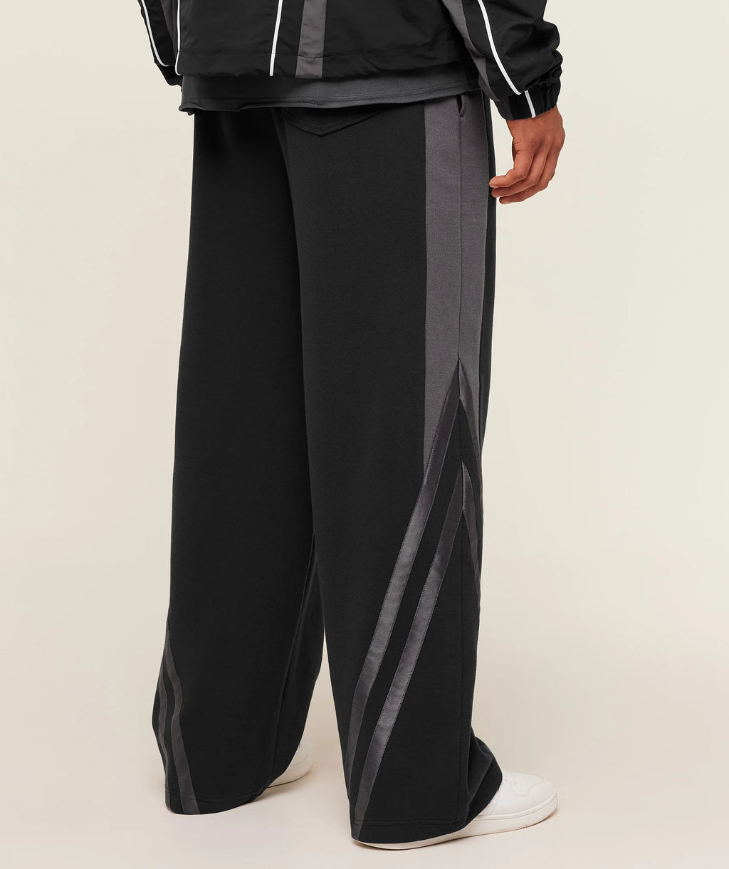 GYMSHARK X CARLOS BELCAST TRACK PANT - GS BLACK