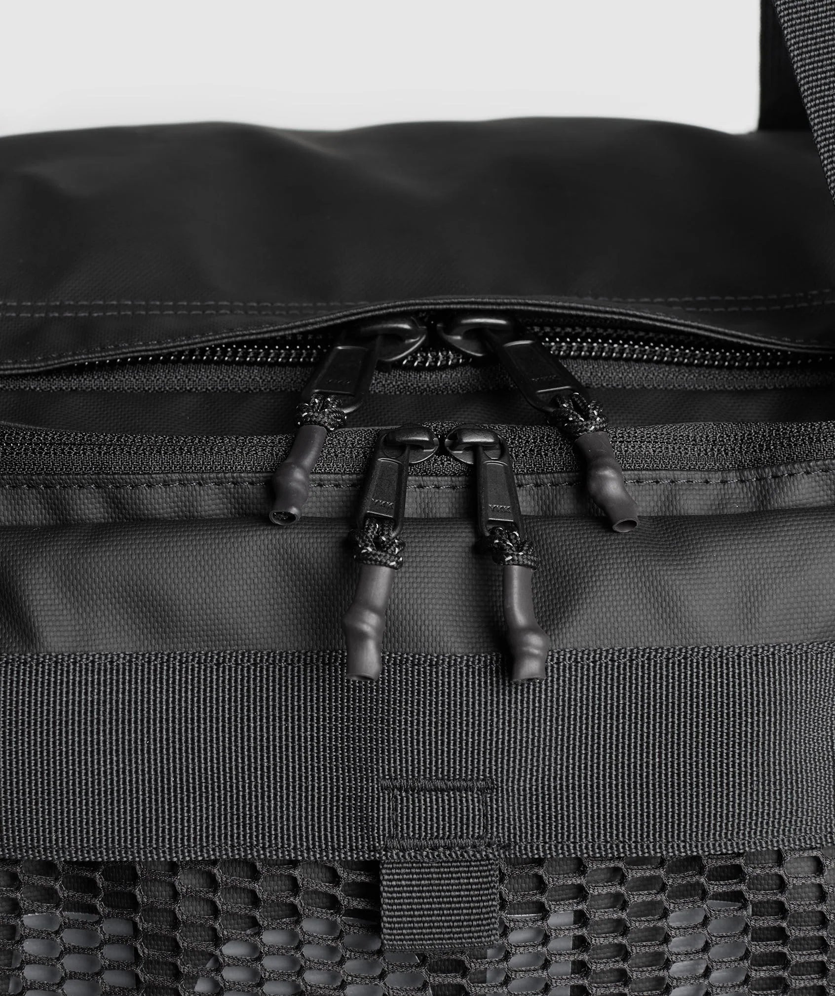 PURSUIT DUFFLE BAG