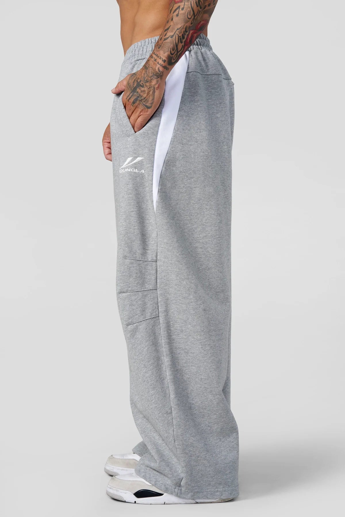 BAGGY ASS SWEATS