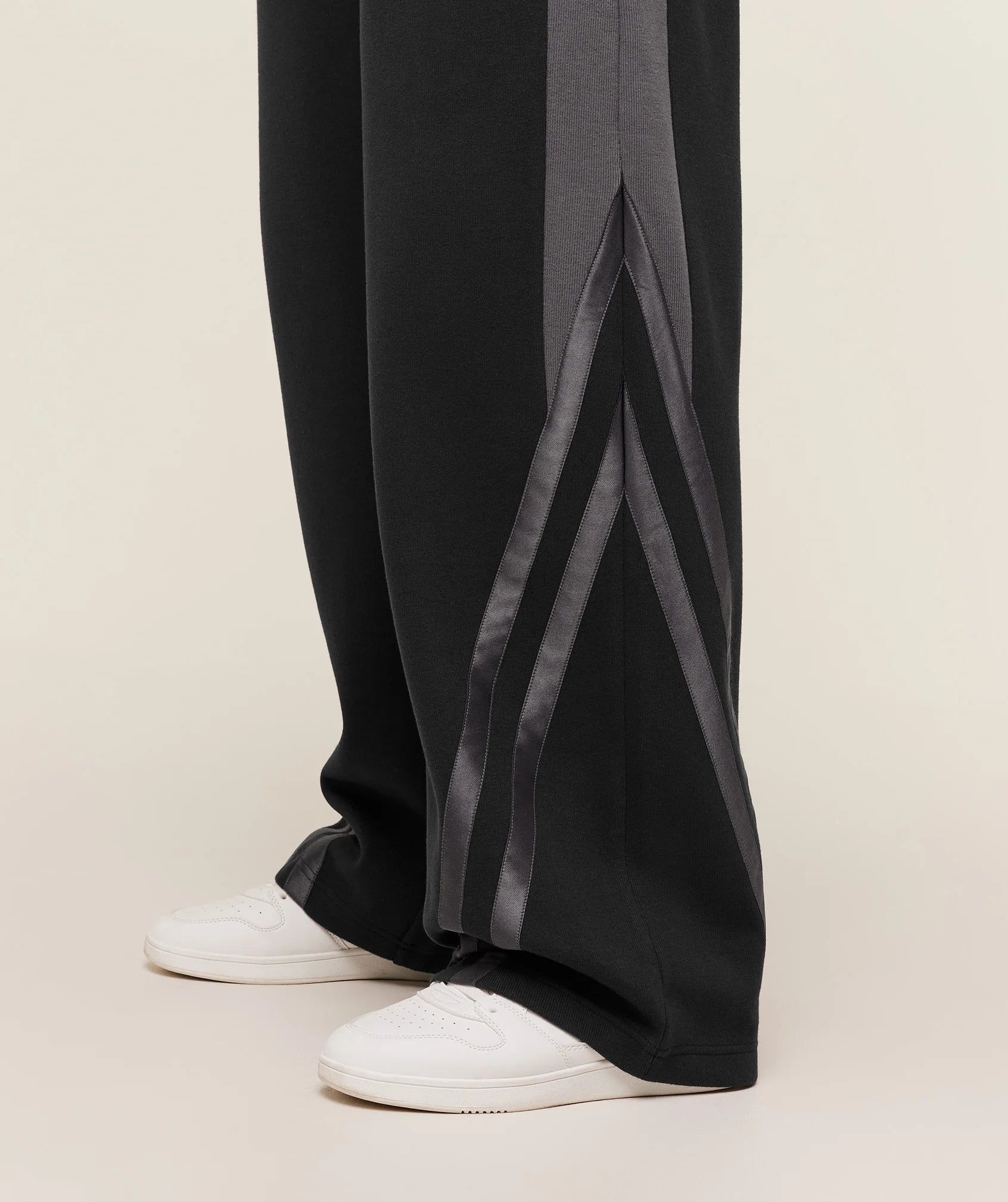 GYMSHARK X CARLOS BELCAST TRACK PANT - GS BLACK