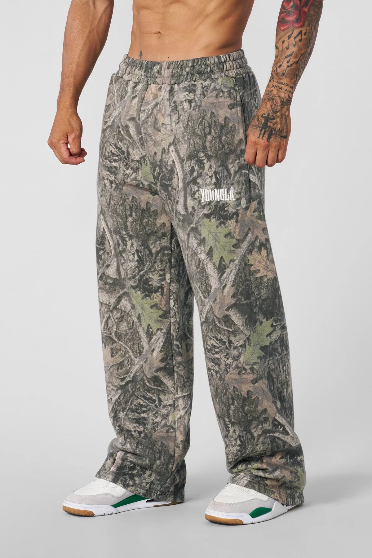 TREE CAMO BAGGY SWEATS