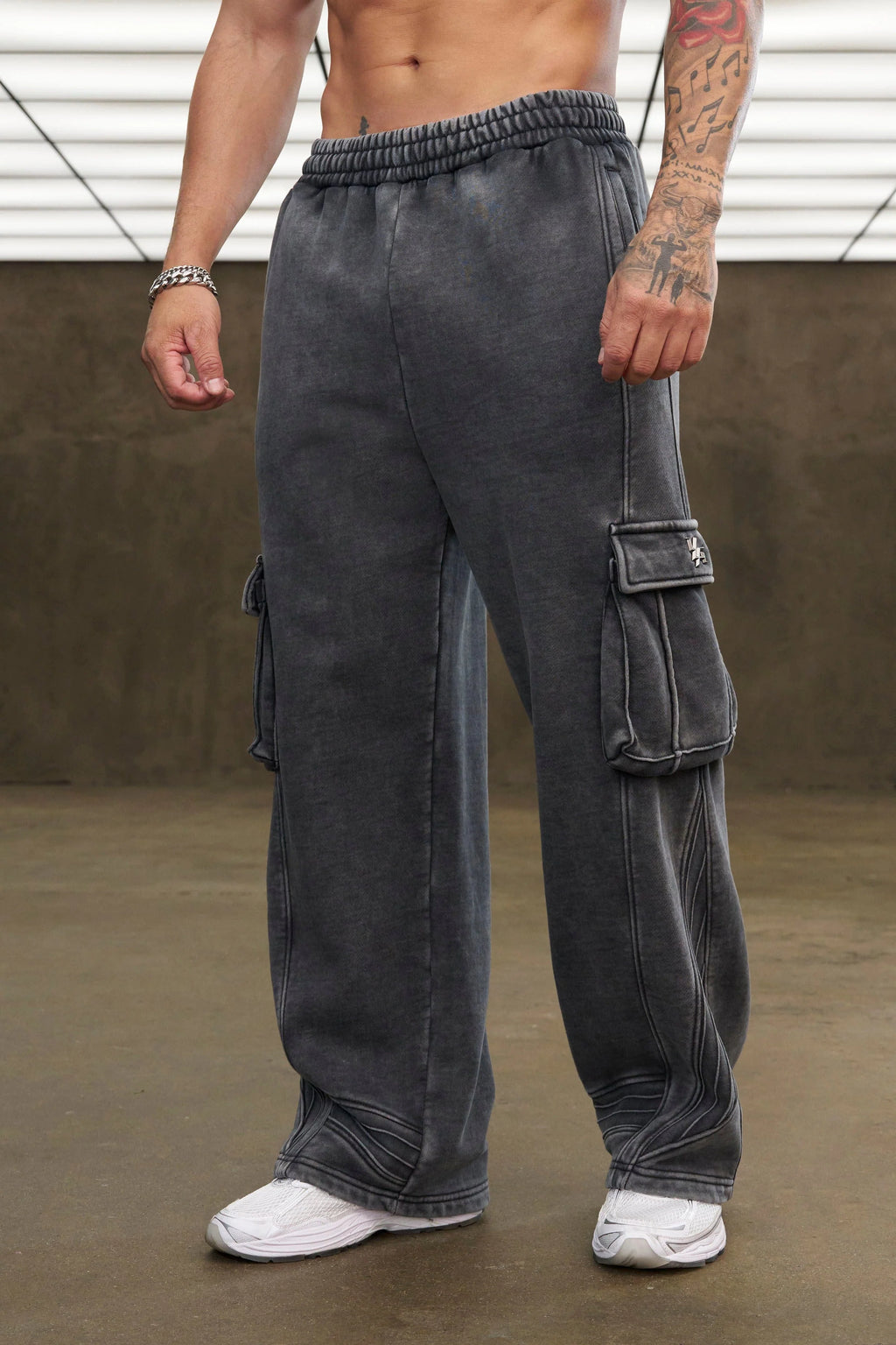 BATMAN ARMORED SWEATS