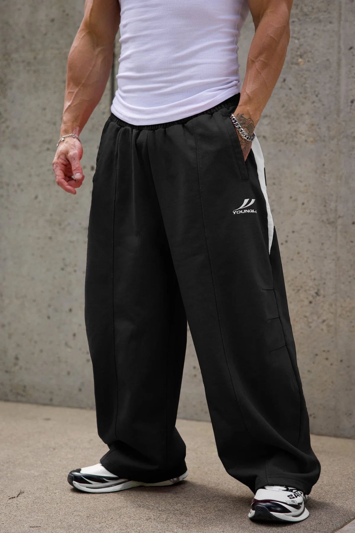 BAGGY ASS SWEATS