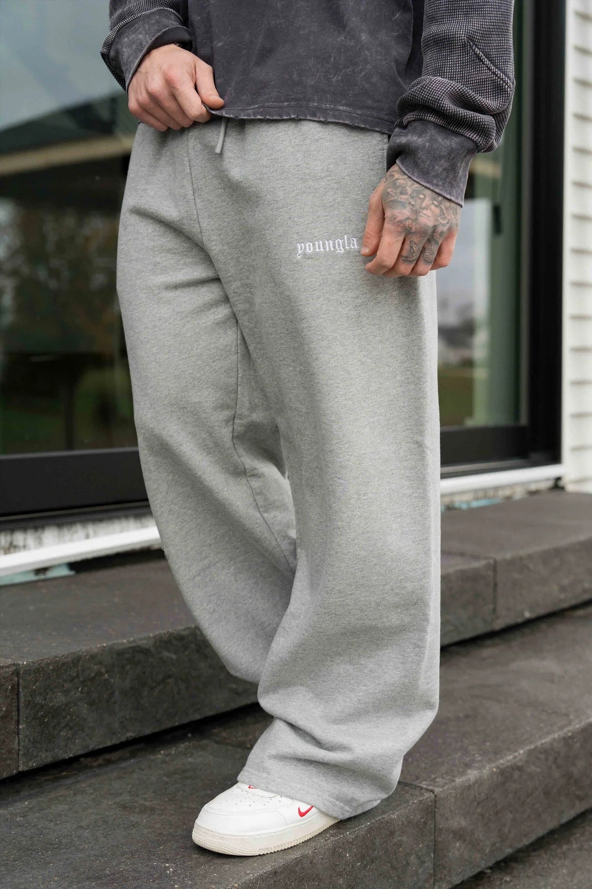 CLASSIC BAGGY SWEATS